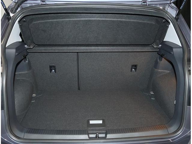 Ｔ－クロス ＴＳＩ　アクティブ　認定中古車保証付き　ワンオーナー　禁煙車　Ｎａｖｉ　Ｅｔｃ　バックカメラ　アダプティブクルーズコントロール　障害物センサー　レーンキープアシスト　レーンチェンジアシスト（18枚目）