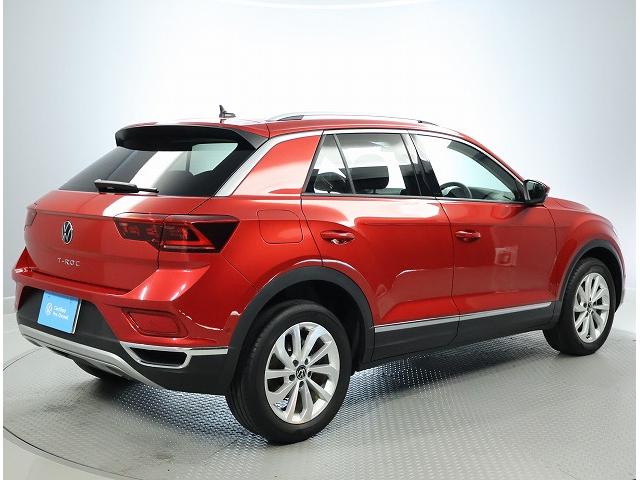 Ｔ－ロック ＴＳＩ　スタイル　認定中古車保証付き　ワンオーナー　禁煙車　Ｎａｖｉ　Ｅｔｃ　バックカメラ　アダプティブクルーズコントロール　障害物センサー　エレクトロニックパーキングブレーキ　オートホールド（4枚目）