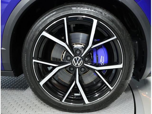 Ｔ－ロック Ｒ　認定中古車保証付き　ワンオーナー　禁煙車　Ｎａｖｉ　Ｅｔｃ　バックカメラ　アダプティブクルーズコントロール　障害物センサー　ドライブレコーダー　Ｒ専用インテリア（7枚目）