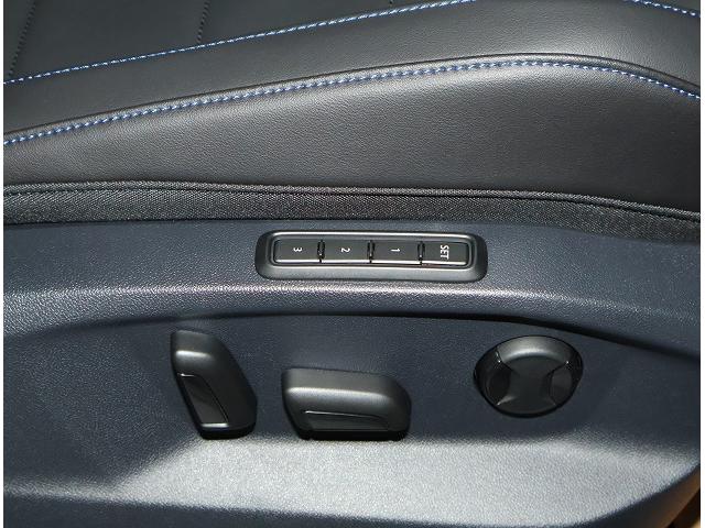 Ｔ－ロック Ｒ　認定中古車保証付き　ワンオーナー　禁煙車　Ｎａｖｉ　Ｅｔｃ　バックカメラ　アダプティブクルーズコントロール　障害物センサー　ドライブレコーダー　Ｒ専用インテリア（19枚目）