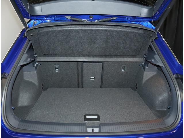 Ｔ－ロック Ｒ　認定中古車保証付き　ワンオーナー　禁煙車　Ｎａｖｉ　Ｅｔｃ　バックカメラ　アダプティブクルーズコントロール　障害物センサー　ドライブレコーダー　Ｒ専用インテリア（21枚目）