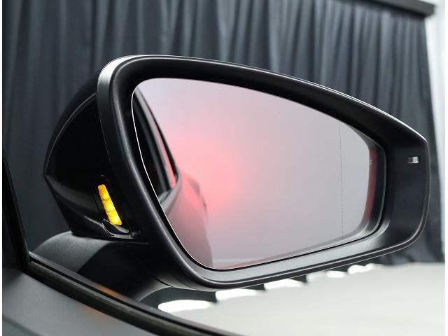 ＩＤ．４ プロ　ＤｅｍｏＣａｒ　認定中古車保証付き　Ｎａｖｉ　Ｅｔｃ　バックカメラ　アダプティブクルーズコントロール　パノラマルーフ　アラウンドビューモニター　レーンキープアシスト（8枚目）