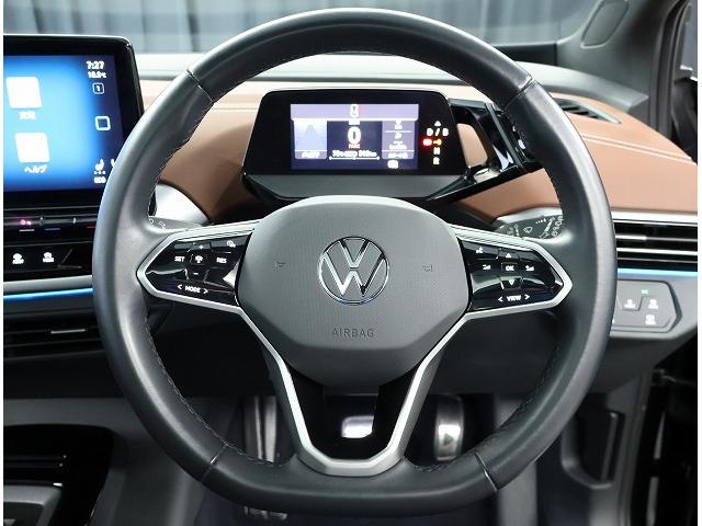 ＩＤ．４ プロ　ＤｅｍｏＣａｒ　認定中古車保証付き　Ｎａｖｉ　Ｅｔｃ　バックカメラ　アダプティブクルーズコントロール　パノラマルーフ　アラウンドビューモニター　レーンキープアシスト（10枚目）