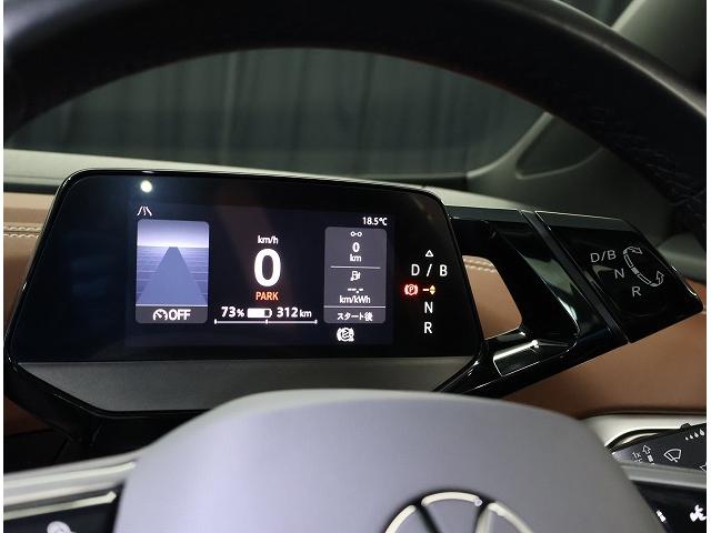 ＩＤ．４ プロ　ＤｅｍｏＣａｒ　認定中古車保証付き　Ｎａｖｉ　Ｅｔｃ　バックカメラ　アダプティブクルーズコントロール　パノラマルーフ　アラウンドビューモニター　レーンキープアシスト（11枚目）