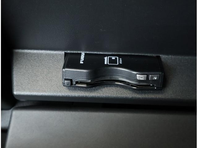 ＩＤ．４ プロ　ＤｅｍｏＣａｒ　認定中古車保証付き　Ｎａｖｉ　Ｅｔｃ　バックカメラ　アダプティブクルーズコントロール　パノラマルーフ　アラウンドビューモニター　レーンキープアシスト（16枚目）