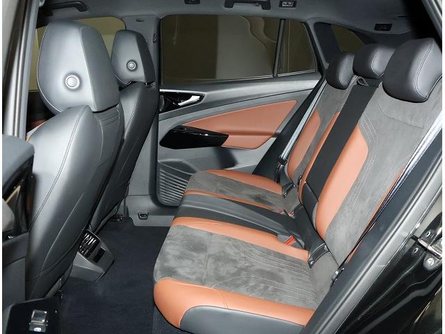 ＩＤ．４ プロ　ＤｅｍｏＣａｒ　認定中古車保証付き　Ｎａｖｉ　Ｅｔｃ　バックカメラ　アダプティブクルーズコントロール　パノラマルーフ　アラウンドビューモニター　レーンキープアシスト（19枚目）