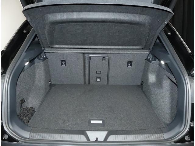 ＩＤ．４ プロ　ＤｅｍｏＣａｒ　認定中古車保証付き　Ｎａｖｉ　Ｅｔｃ　バックカメラ　アダプティブクルーズコントロール　パノラマルーフ　アラウンドビューモニター　レーンキープアシスト（21枚目）