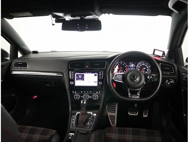 Performance限定車 認定中古車 ワンオーナー禁煙車(10枚目)