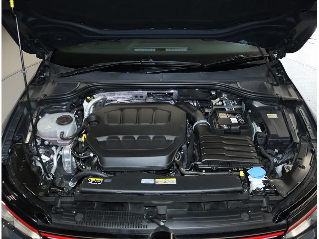 ゴルフＧＴＩ ベースグレード　ＬＥＤマトリックスヘッドライトＩＱ．　ＬＩＧＨＴ（ダイナミックターンインジケーター付）ダークティンテッドガラス（リヤ／リヤ左右、ＵＶカット機能付）（15枚目）