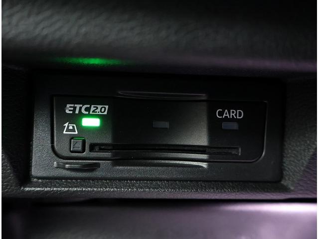 ゴルフＧＴＩ ベースグレード　ＬＥＤマトリックスヘッドライトＩＱ．　ＬＩＧＨＴ（ダイナミックターンインジケーター付）ダークティンテッドガラス（リヤ／リヤ左右、ＵＶカット機能付）（17枚目）