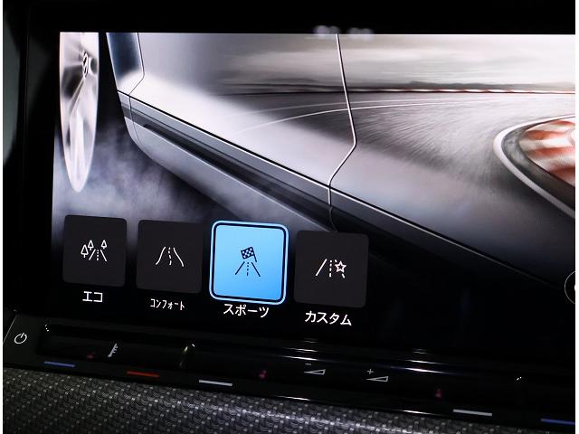 ゴルフヴァリアント ｅＴＳＩ　Ｒライン　パワーテールゲート（挟み込み防止機能、Ｅａｓｙ　Ｏｐｅｎ　　Ｅａｓｙ　Ｃｌｏｓｅ機能付）リヤトラフィックアラート（後退時警告衝突軽減ブレーキ機能）（13枚目）