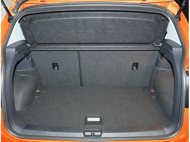 T-クロス TSI アクティブ Discover Pro(ジェスチャーコントロール/Car-Net/SDカーナビ/MP3&MP4再生/ラジオ)(7枚目)