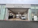 サービス工場併設しています。VWに認定されたVWに特化した弊社のメカニックがお客様のご愛車をしっかりと整備、メンテナンスさせていただきます!アウターサービスもそんな弊社にお任せください!!
