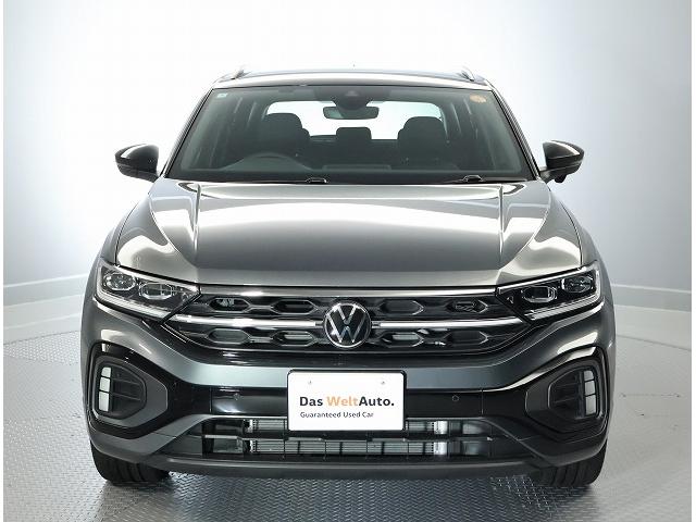 Ｔ－ロック ＴＤＩ　Ｒライン　ブラックスタイル　認定中古車　禁煙車ワンオーナー　後期モデル　特別仕様車　純正インフォティメントシステムＤｉｓｃｏｖｅｒＰｒｏ搭載　アダプティブクルーズコントロール　ブラインドスポットディテクション　ＤＣＣパッケージ（9枚目）