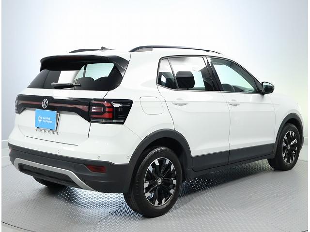 Ｔ－クロス ＴＳＩ　１ｓｔ　認定中古車　禁煙車　日本導入記念特別仕様車　ＬＥＤヘッドライト　アダプティブクルーズコントロール　パークディスタンスコントロール　ブラインドスポットディテクション　レーンキープアシスト（7枚目）