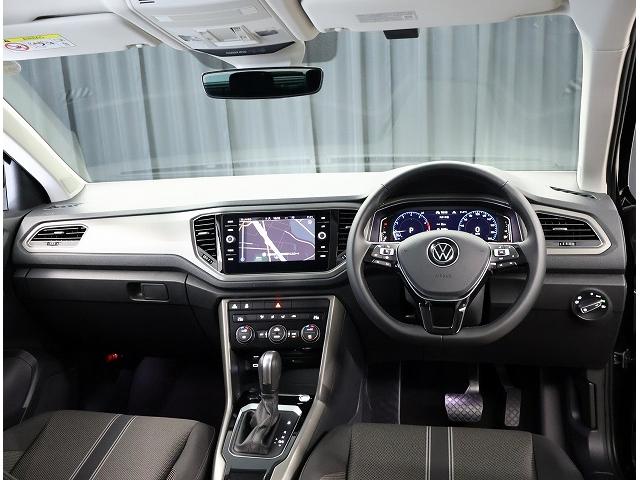 Ｔ－ロック ＴＳＩ　スタイルデザインパッケージ　認定中古車　禁煙車ワンオーナー　純正インフォティメントシステムＤｉｓｃｏｖｅｒＰｒｏ搭載　アダプティブクルーズコントロール　ブラインドスポットディテクション（10枚目）
