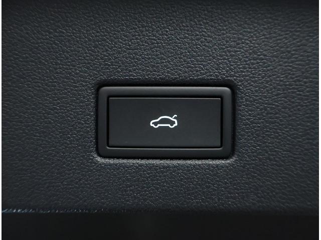 Ｔ－ロック ＴＳＩ　スタイルデザインパッケージ　認定中古車　禁煙車ワンオーナー　純正インフォティメントシステムＤｉｓｃｏｖｅｒＰｒｏ搭載　アダプティブクルーズコントロール　ブラインドスポットディテクション（22枚目）