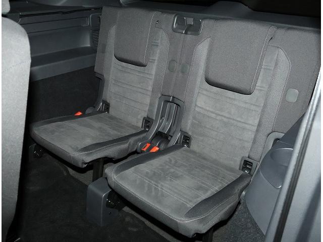 ゴルフトゥーラン ＴＳＩ　Ｒライン　認定中古車　禁煙車　ワンオーナー　純正インフォティメントシステムＤｉｓｃｏｖｅｒＰｒｏ搭載　アダプティブクルーズコントロール　ＬＥＤヘッドライト　サイドアシスト（19枚目）