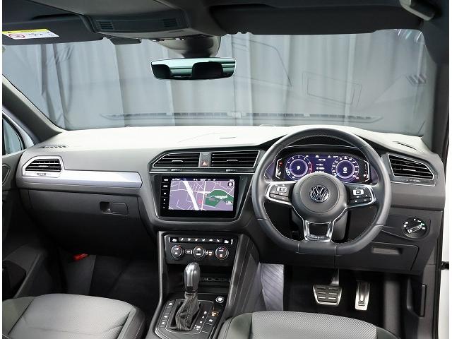 ティグアン ＴＳＩ　Ｒライン　ブラックスタイル　認定中古車　禁煙車　ワンオーナー　純正インフォティメントシステムＤｉｓｃｏｖｅｒＰｒｏ搭載　アダプティブクルーズコントロール　サイドアシストプラス　特別仕様車（7枚目）