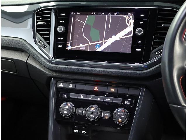Ｔ－ロック ＴＤＩ　スポーツ　認定中古車　禁煙車　ワンオーナー　純正インフォティメントシステムＤｉｓｃｏｖｅｒＭｅｄｉａ搭載　アダプティブクルーズコントロール　ブラインドスポット　フロントアシスト（10枚目）