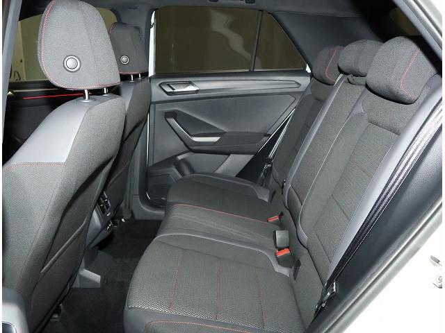 Ｔ－ロック ＴＤＩ　スポーツ　認定中古車　禁煙車　ワンオーナー　純正インフォティメントシステムＤｉｓｃｏｖｅｒＭｅｄｉａ搭載　アダプティブクルーズコントロール　ブラインドスポット　フロントアシスト（17枚目）