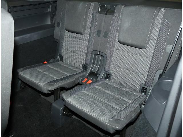ゴルフトゥーラン TDI コンフォートライン 認定中古車 禁煙車 ワンオーナー 純正インフォティメントシステムDiscoverPro搭載 アダプティブクルーズコントロール ブラインドスポットディテクション(16枚目)