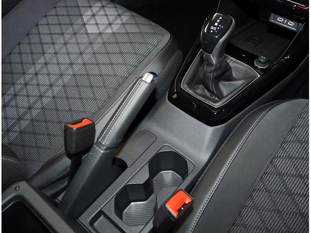 T-クロス TSI Rライン デモカー 認定中古車 禁煙車 ナビ セーフティ beatsサウンド マトリックスヘッドライト トラベルアシスト アダプティブクルーズコントロール ETC2.0ユニット(16枚目)