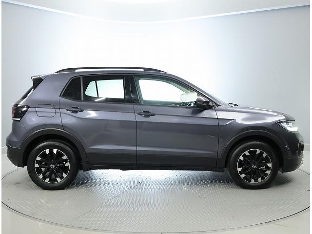 T-クロス TSI アクティブ 認定中古車 禁煙車 ワンオーナー LEDヘッドライト アダプティブクルーズコントロール パークディスタンスコントロール ブラインドスポットディテクション レーンキープアシスト(5枚目)