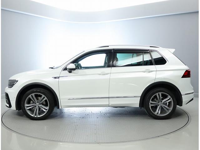 ティグアン ＴＤＩ　４モーション　Ｒライン　認定中古車　禁煙車　純正インフォティメントシステムＤｉｓｃｏｖｅｒＰｒｏ搭載　アダプティブクルーズコントロール　サイドアシストプラス　ＣＤ・ＤＶＤ・ＳＤ（2枚目）