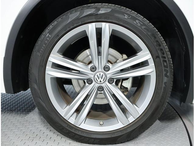 ティグアン ＴＤＩ　４モーション　Ｒライン　認定中古車　禁煙車　純正インフォティメントシステムＤｉｓｃｏｖｅｒＰｒｏ搭載　アダプティブクルーズコントロール　サイドアシストプラス　ＣＤ・ＤＶＤ・ＳＤ（23枚目）
