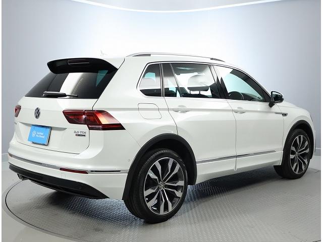 ティグアン ＴＤＩ　４モーション　Ｒライン　ディナウディオ　認定中古車　禁煙車　ワンオーナー　純正インフォティメントシステムＤｉｓｃｏｖｅｒＰｒｏ搭載　アダプティブクルーズコントロール　サイドアシストプラス　ＤＹＮＡＵＤＩＯ（4枚目）
