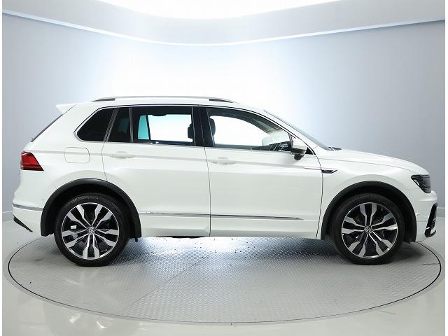 ティグアン ＴＤＩ　４モーション　Ｒライン　ディナウディオ　認定中古車　禁煙車　ワンオーナー　純正インフォティメントシステムＤｉｓｃｏｖｅｒＰｒｏ搭載　アダプティブクルーズコントロール　サイドアシストプラス　ＤＹＮＡＵＤＩＯ（5枚目）