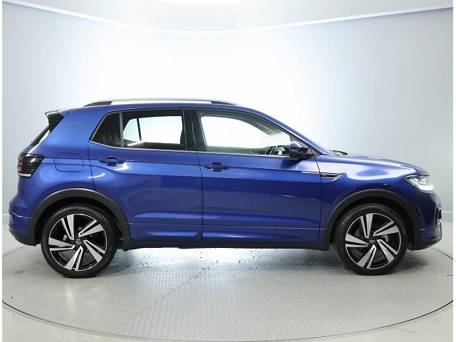 Ｔ－クロス ＴＳＩ　Ｒライン　認定中古車　禁煙車　ワンオーナー　ＬＥＤヘッドライト　アダプティブクルーズコントロール　パークディスタンスコントロール　ブラインドスポットディテクション　レーンキープアシスト（8枚目）