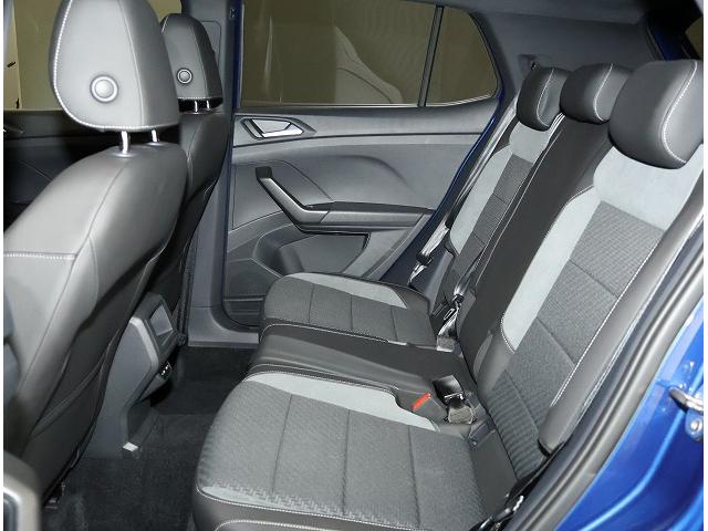 Ｔ－クロス ＴＳＩ　Ｒライン　認定中古車　禁煙車　ワンオーナー　ＬＥＤヘッドライト　アダプティブクルーズコントロール　パークディスタンスコントロール　ブラインドスポットディテクション　レーンキープアシスト（18枚目）