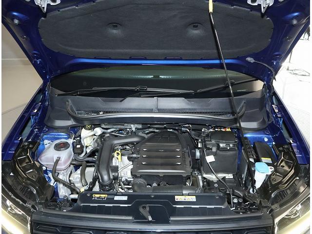 Ｔ－クロス ＴＳＩ　Ｒライン　認定中古車　禁煙車　ワンオーナー　ＬＥＤヘッドライト　アダプティブクルーズコントロール　パークディスタンスコントロール　ブラインドスポットディテクション　レーンキープアシスト（19枚目）