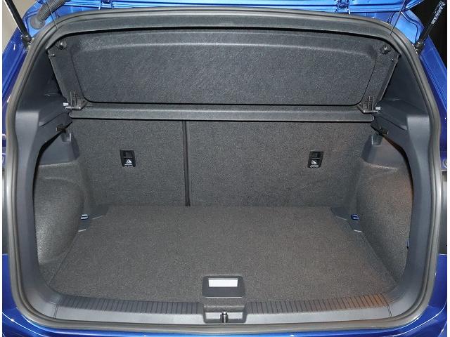 Ｔ－クロス ＴＳＩ　Ｒライン　認定中古車　禁煙車　ワンオーナー　ＬＥＤヘッドライト　アダプティブクルーズコントロール　パークディスタンスコントロール　ブラインドスポットディテクション　レーンキープアシスト（20枚目）