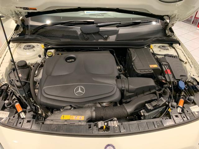 GLA250 4マチックスポーツ黒半レザーレーダーセイフティ(17枚目)