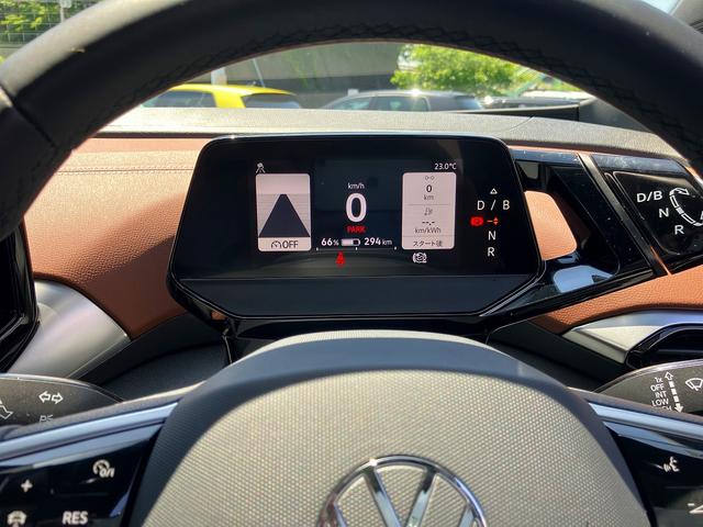 ＩＤ．４ プロ　ＤＥＭＯ　ＣＡＲ　ＥＴＣ　駐車支援システム　アラウンドビューカメラ　リアビューカメラ　エマージェンシーストップシグナル　レーンキープアシストシステム　後方死角検知機能　アルミホイール（２０インチ）（13枚目）