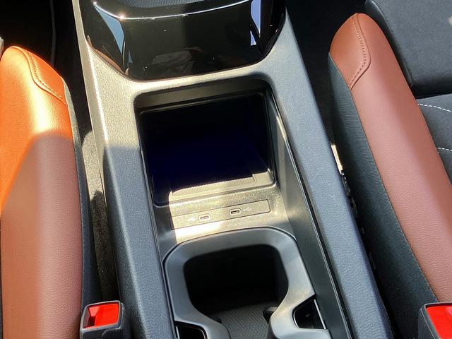 ＩＤ．４ プロ　ＤＥＭＯ　ＣＡＲ　ＥＴＣ　駐車支援システム　アラウンドビューカメラ　リアビューカメラ　エマージェンシーストップシグナル　レーンキープアシストシステム　後方死角検知機能　アルミホイール（２０インチ）（18枚目）