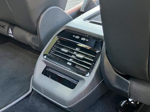 ＩＤ．４ プロ　ＤＥＭＯ　ＣＡＲ　ＥＴＣ　駐車支援システム　アラウンドビューカメラ　リアビューカメラ　エマージェンシーストップシグナル　レーンキープアシストシステム　後方死角検知機能　アルミホイール（２０インチ）（24枚目）