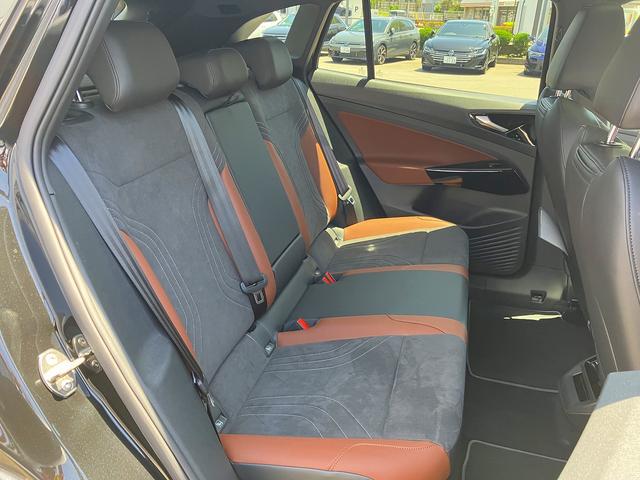 ＩＤ．４ プロ　ＤＥＭＯ　ＣＡＲ　ＥＴＣ　駐車支援システム　アラウンドビューカメラ　リアビューカメラ　エマージェンシーストップシグナル　レーンキープアシストシステム　後方死角検知機能　アルミホイール（２０インチ）（25枚目）