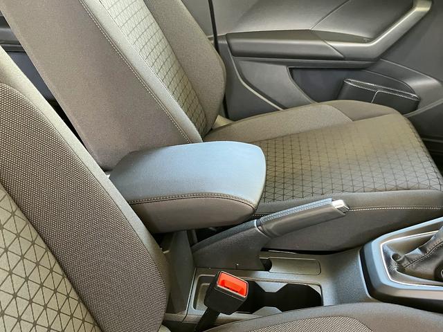 Ｔ－クロス ＴＳＩ　アクティブ　ＯＮＥ　ＯＷＮＥＲ　ＳＳＤカーナビ　ＥＴＣ　アダプティブクルーズコントロール　渋滞時追従支援システム　リアビューカメラ　ドライバー疲労検知システム　レーンキープアシストシステム　ＬＥＤヘッドライト（30枚目）