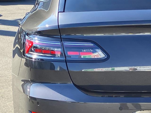 アルテオン シューティングブレーク ＴＳＩ　４モーション　Ｒラインアドバンス　ＳＵＮＲＯＯＦ　ＳＳＤカーナビ　ＥＴＣ　本革シート　ヘッドアップディスプレイ　アダプティブクルーズコントロール　アラウンドビューカメラ　ドライバー疲労検知システム　レーンキープアシストシステム（12枚目）