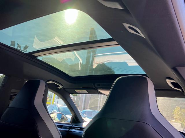 アルテオン シューティングブレーク ＴＳＩ　４モーション　Ｒラインアドバンス　ＳＵＮＲＯＯＦ　ＳＳＤカーナビ　ＥＴＣ　本革シート　ヘッドアップディスプレイ　アダプティブクルーズコントロール　アラウンドビューカメラ　ドライバー疲労検知システム　レーンキープアシストシステム（17枚目）