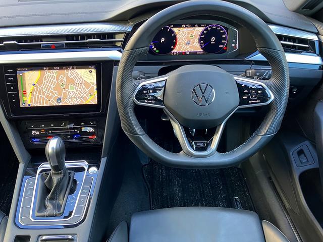 アルテオン シューティングブレーク ＴＳＩ　４モーション　Ｒラインアドバンス　ＳＵＮＲＯＯＦ　ＳＳＤカーナビ　ＥＴＣ　本革シート　ヘッドアップディスプレイ　アダプティブクルーズコントロール　アラウンドビューカメラ　ドライバー疲労検知システム　レーンキープアシストシステム（20枚目）