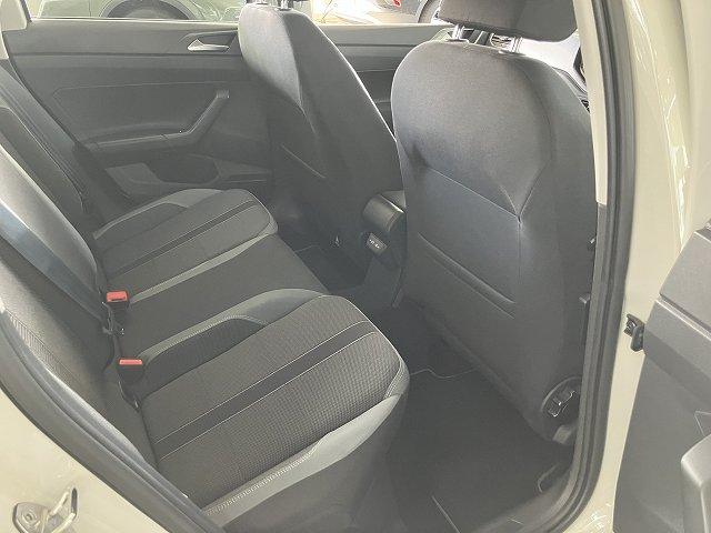 ポロ ＴＳＩスタイル　ＮＡＶＩ　ＥＴＣ　リヤビューカメラ　デジタルメータークラスター　同一車線内全車速運転支援システム　オートライトシステム　ダークティンテッドガラス　プリクラッシュブレーキシステム（22枚目）