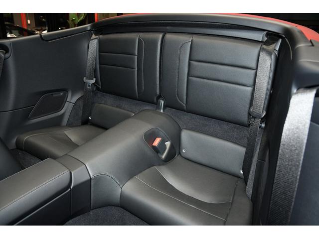 ９１１ ９１１カレラ　カブリオレ　ＬＥＤマトリックスヘッドライト・スポーツエグゾーストシステム・シートベンチレーション・スポーツクロノパッケージ・パワーステアリングプラス・マルチファンクションＧＴスポーツステアリング（9枚目）