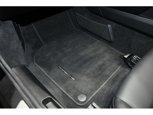 ９１１ ９１１カレラ　カブリオレ　ＬＥＤマトリックスヘッドライト・スポーツエグゾーストシステム・シートベンチレーション・スポーツクロノパッケージ・パワーステアリングプラス・マルチファンクションＧＴスポーツステアリング（10枚目）