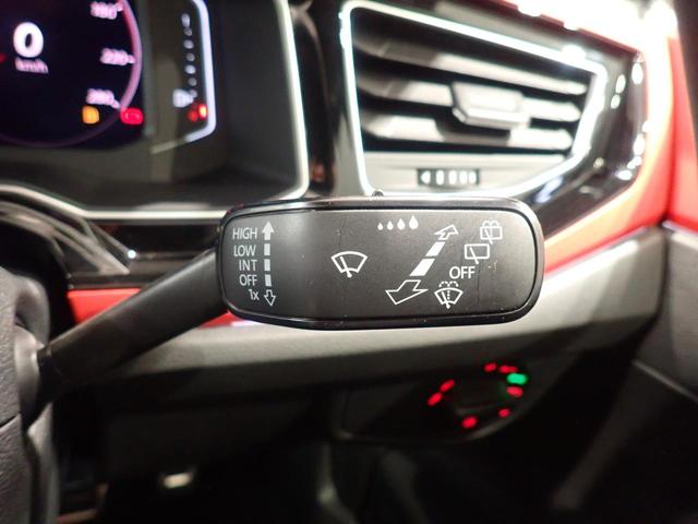 ポロＧＴＩ ベースグレード　フルセグテレビ　レーダークルーズコントロール　キーレスエントリー　アルミホイール　メモリーナビ　インテリキー　サイドエアバッグ　盗難防止システム　フルオートエアコン　記録簿　横滑り防止装置（28枚目）
