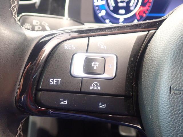 ゴルフＲ ベースグレード　革Ｓ　地デジ　電動シート　前車追従機能　シートヒーター　４ＷＤ　ナビＴＶ　ＥＴＣ２．０　盗難防止　スマートキー　キーレス　アルミホイール　オートエアコン（19枚目）
